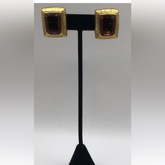 Vintage Amber Glass Clip Earrings Rectangle Antique Gold Tone 1” Doncaster - Picture 3 of 6